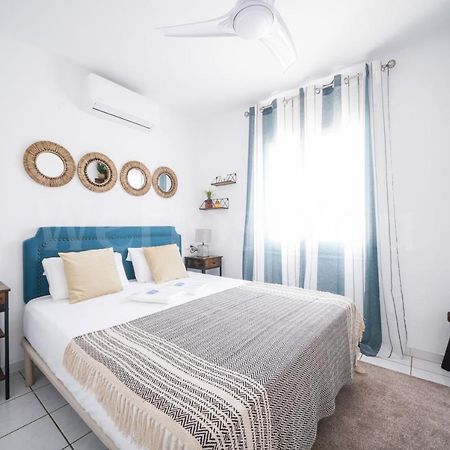 Villa Et Studio Avec Piscine - Wehostyou Empuriabrava Eksteriør billede